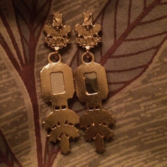 Earrings - Picture 2 of 2