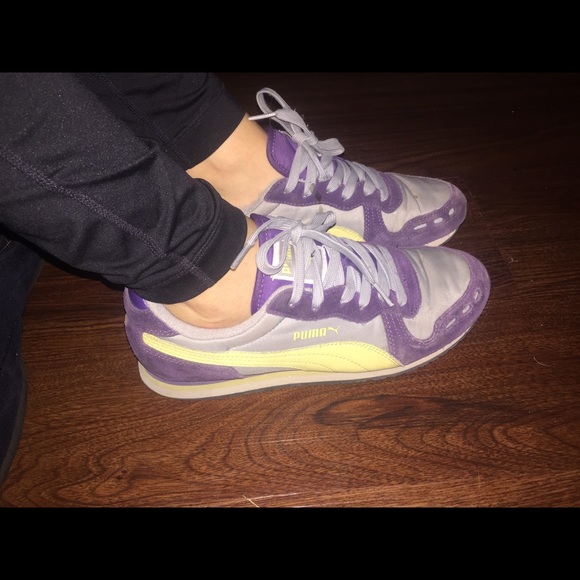 Pre- loved puma tennis shoes