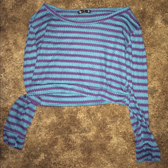 Long sleeve crop top