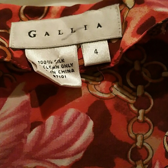 Frilly blouse - Picture 2 of 3