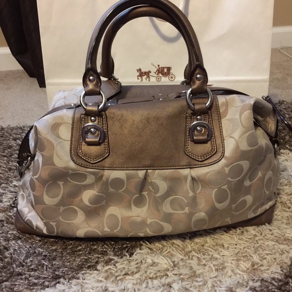 Coach purse - Picture 2 of 2