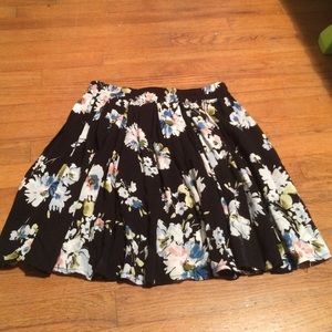 floral skirt - Brandy Melville