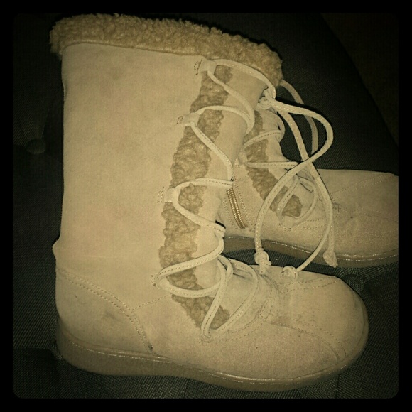 Love Khaki Fuzzy Boots