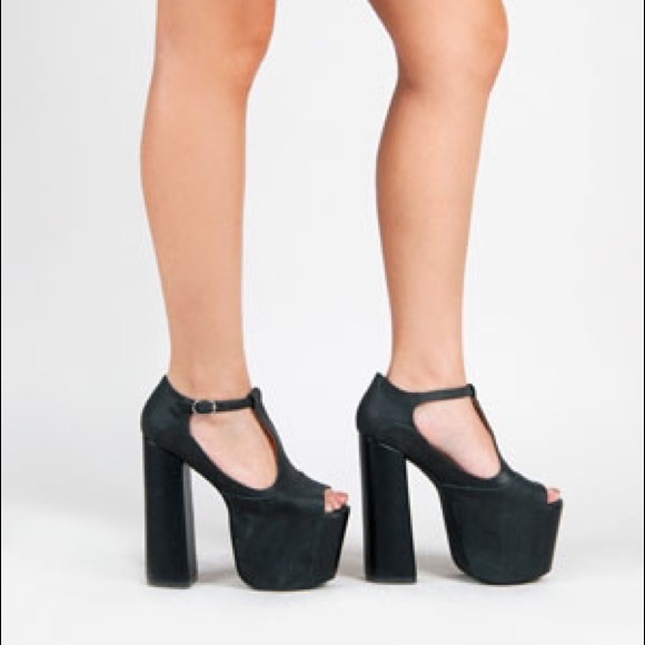 P͎R͎I͎C͎E͎ D͎R͎O͎P͎  Jeffery Campbell big foxy