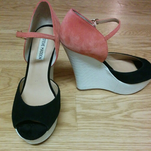 Steve Madden wedges