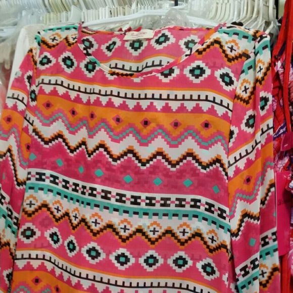 5 STAR Rated Vibrant Aztec Print Flowy Sheer - Picture 2 of 4