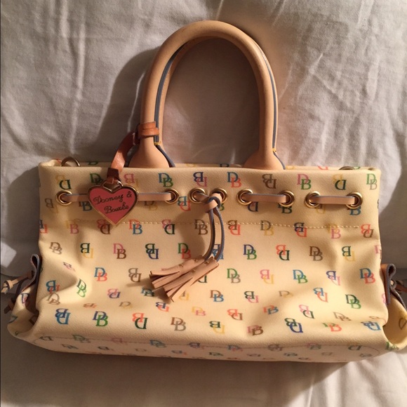 Dooney and Bourke Authentic IT Bag! 💖 - Picture 1 of 3