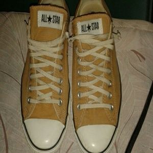 Size 12 women's Converse tan low top