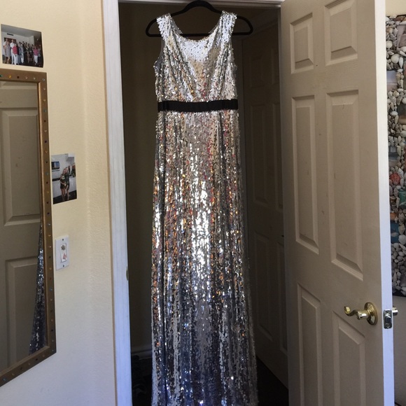 💎✨AMAZING silver sequence dress!!✨