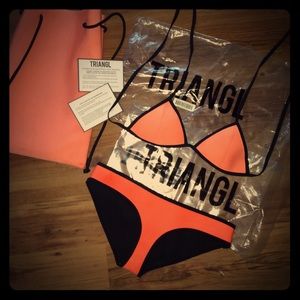 Triangl swimwear TOP small BOTTOM MEDIUM