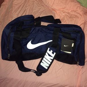 NWT navy Nike gym bag