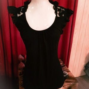Bundle blk lace & peace top