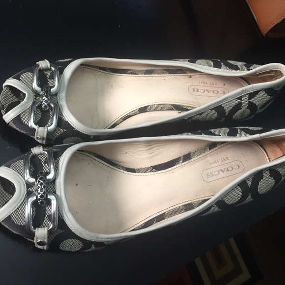 Shoes - Picture 1 of 4