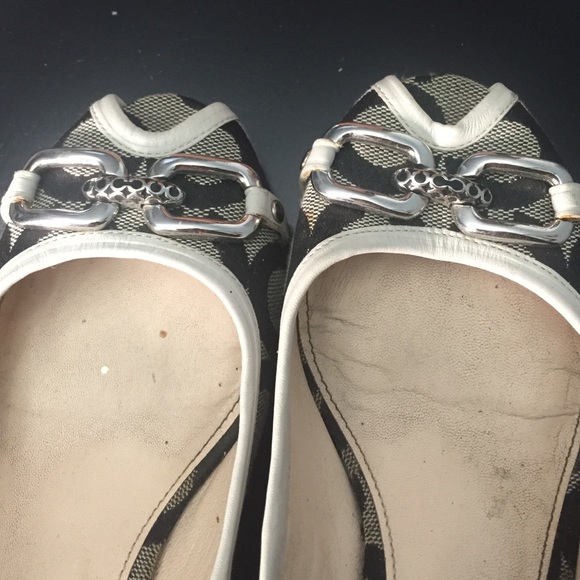 Shoes - Picture 4 of 4