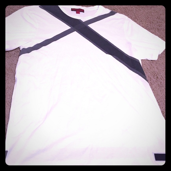 Men's Burberry tee