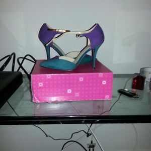Sexy/classy two tone purple&green pumps