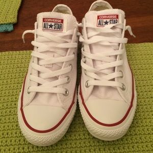 New white converse sneakers ON HOLD