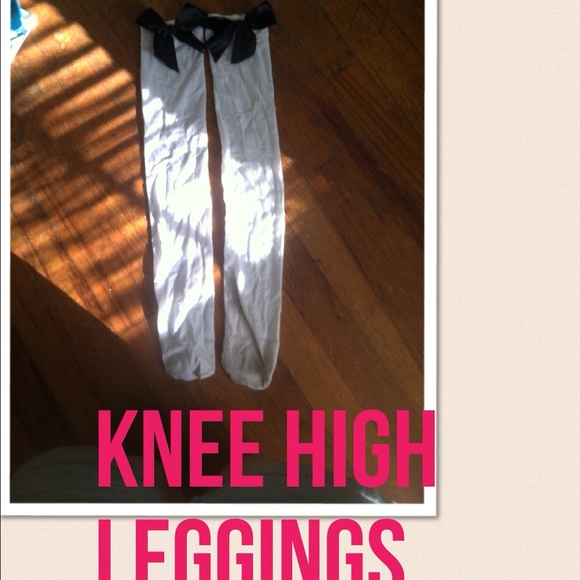 White knee high leggings with bows