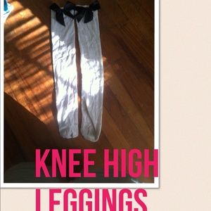 White knee high leggings with bows