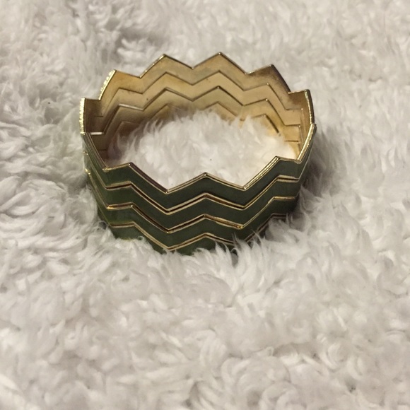 Stackable chevron bangles