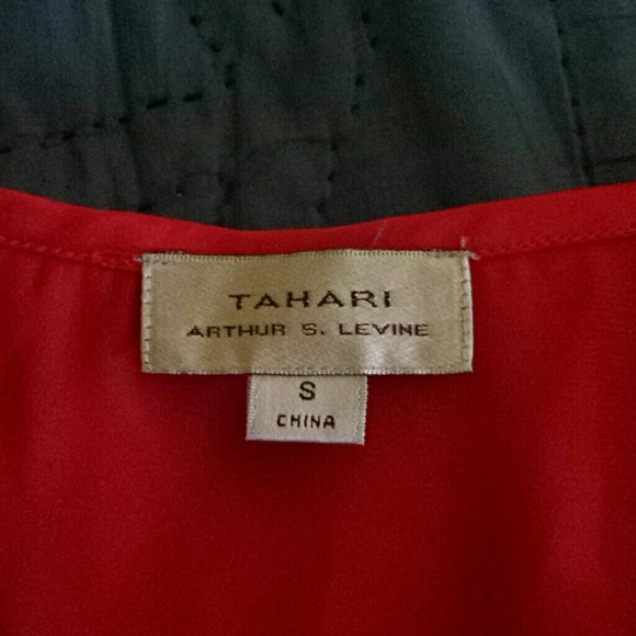 Sexy red blouse for work or date. - Picture 4 of 4