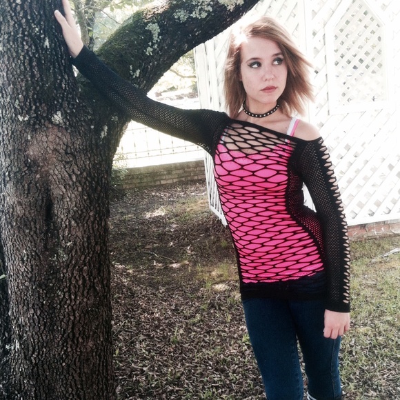 Black fish net shirt