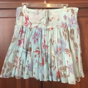 Beautiful flowy skirt size med