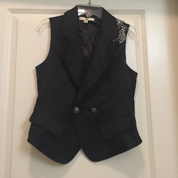Ya vest size small