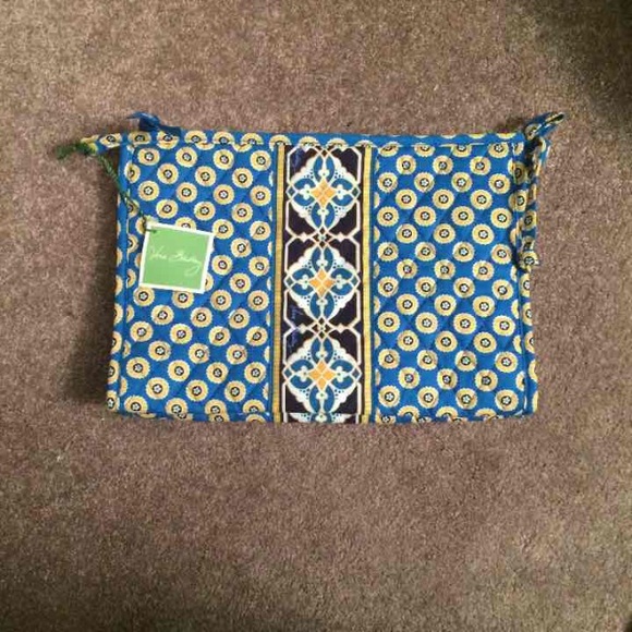 NWT Vera Bradley make up bag
