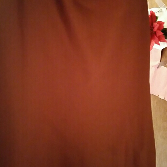 Gown - Picture 3 of 4