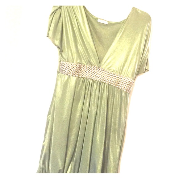 Reto metallic green top with silver belt!!