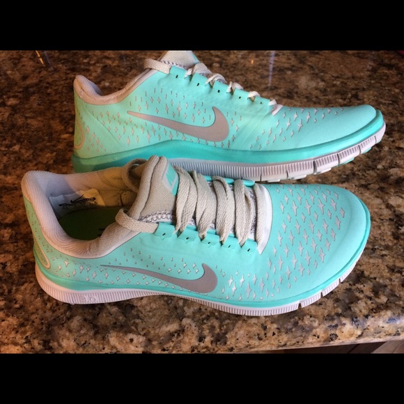 New Tiffany blue nike free size 6.5