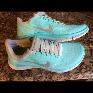 New Tiffany blue nike free size 6.5