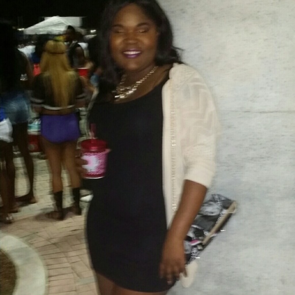 Plus size - Picture 2 of 2