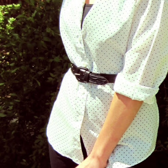 Polka dot button up blouse - Picture 2 of 3