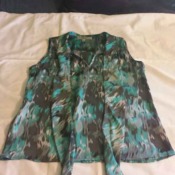 Beautiful Kasper lightweight sleeveless blouse - Picture 2 of 4