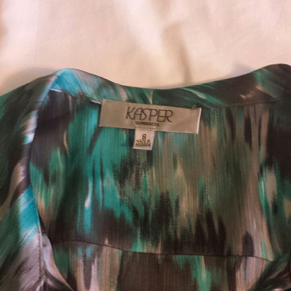 Beautiful Kasper lightweight sleeveless blouse - Picture 3 of 4