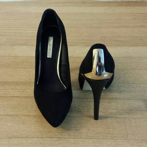 Black Stilettos With Gold Accents