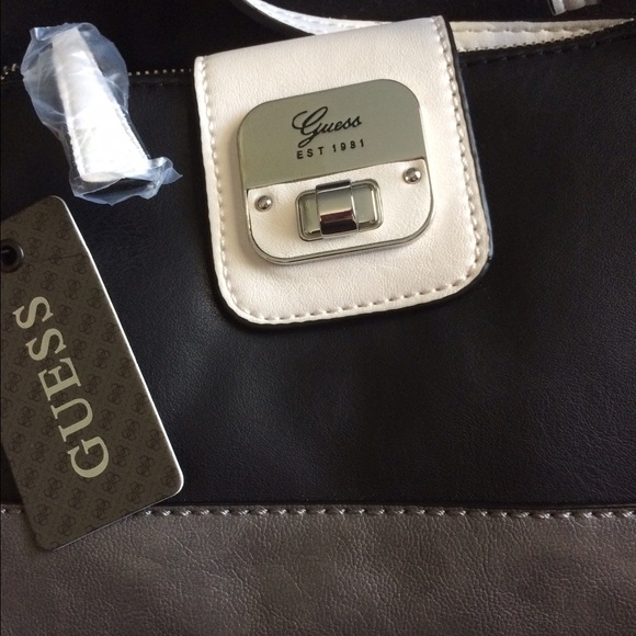 Guess Shoulder bag - Picture 3 of 3