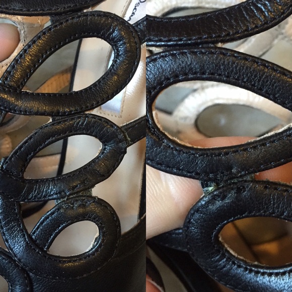 SOLD Oscar De La Renta Black Peep Toe Heels - Picture 4 of 4