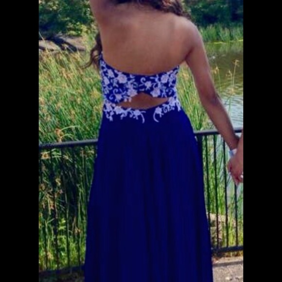 Prom dress - Picture 3 of 3