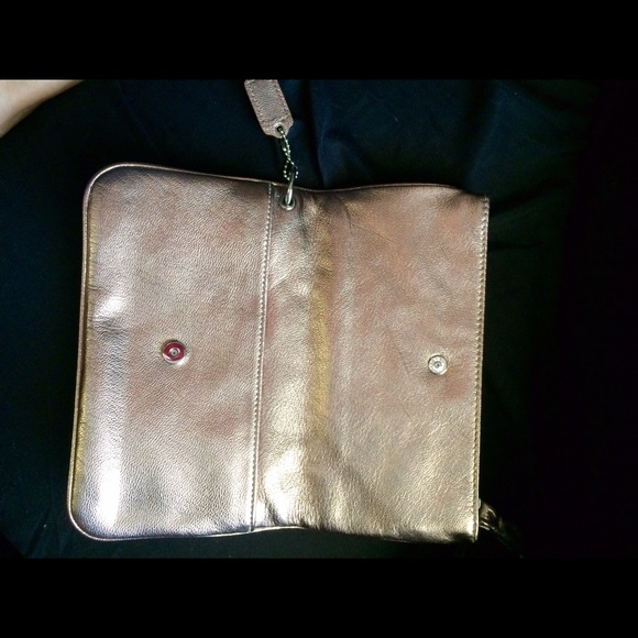 Coach clutch - Picture 2 of 4