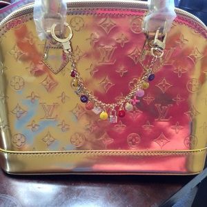 Gold alma ‼️on Hold‼️for @shuless1