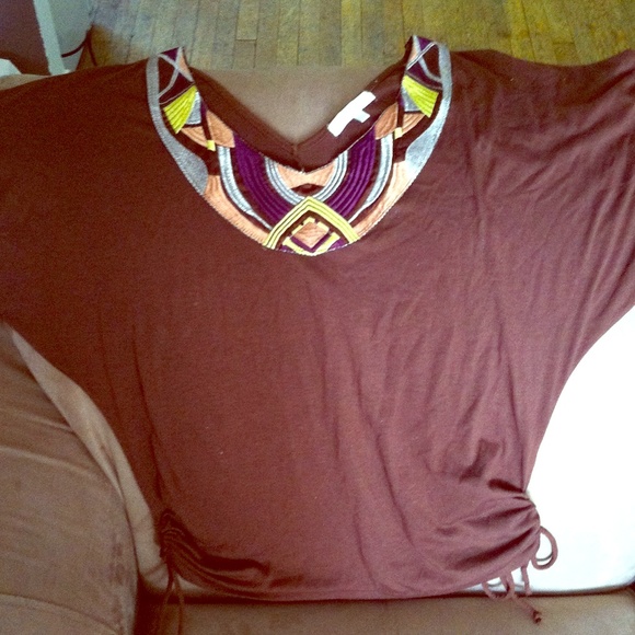 Brown geometric detail top