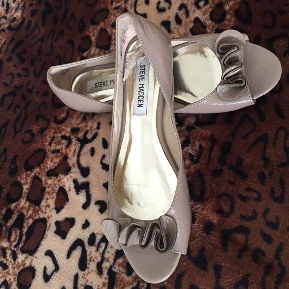 Gorgeous tan Steve Madden flats - Picture 3 of 4