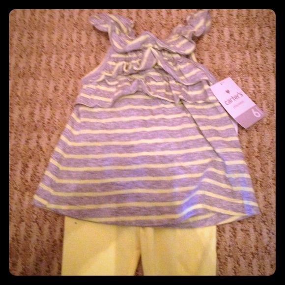 Carter's 2 piece girls outfit size 6 months