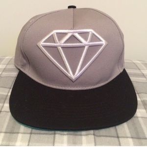 Diamond SnapBack