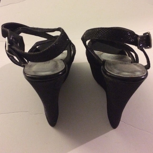 Cathy Jean Strappy Wedges - Picture 3 of 3