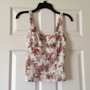 Sold❌Tilly's Floral Top