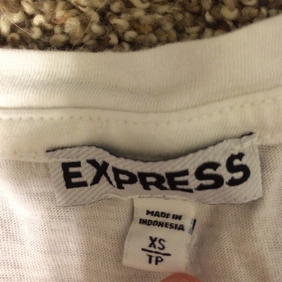 Express white v neck - Picture 2 of 2
